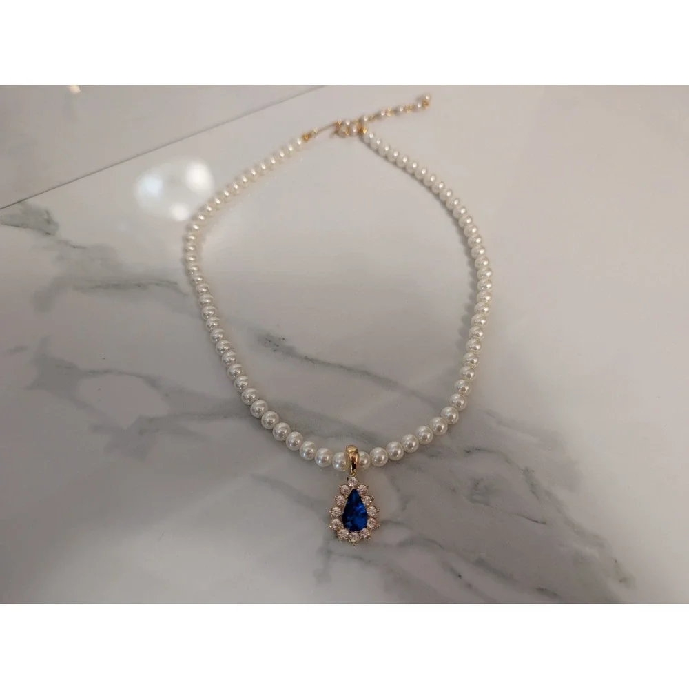 Vingate‎ Avon Pearlesque Birthstone Sept Simulated Sapphire Pearl Set